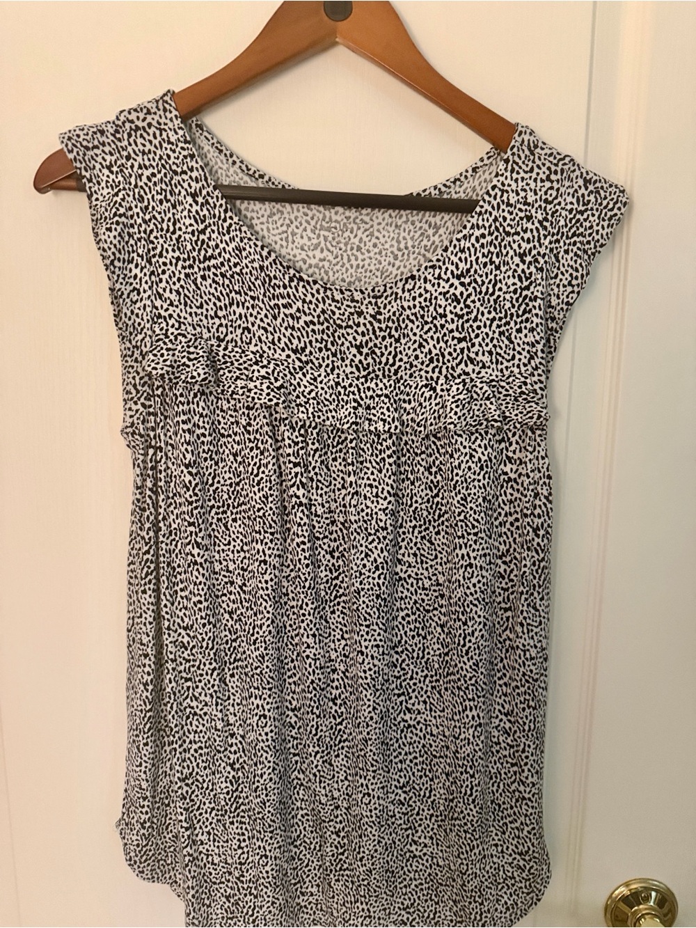 Black & White Dotted Cap-Sleeve Women’s Top
